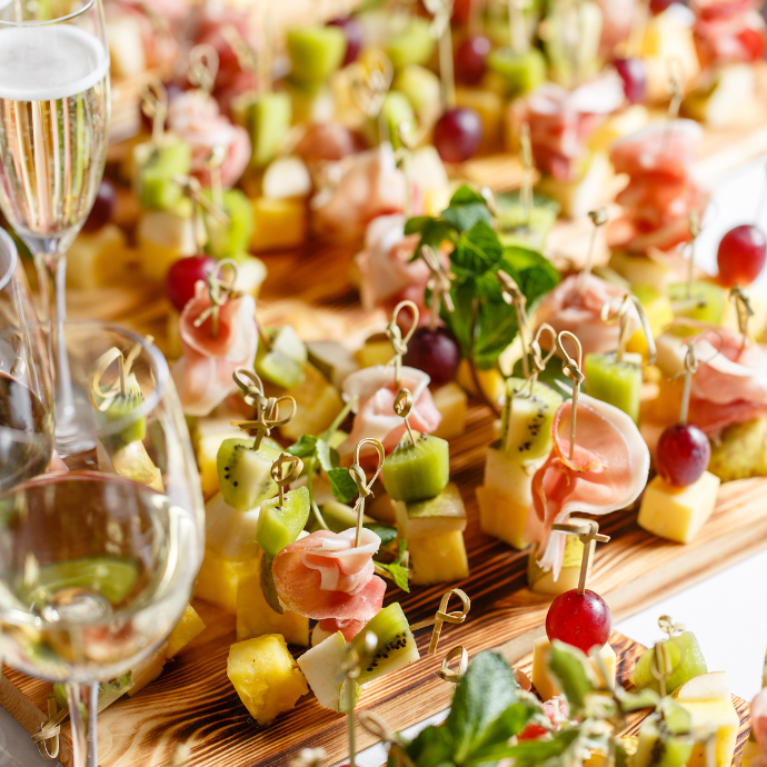 Complimentary Fizz & Canapes