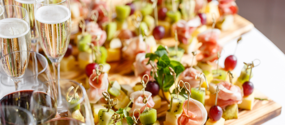 Complimentary Fizz & Canapés